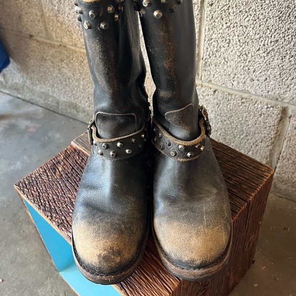 Frye Studded Vintage Wash Motorcycle Boots Black Short 7.5 - Picture 3 of 6